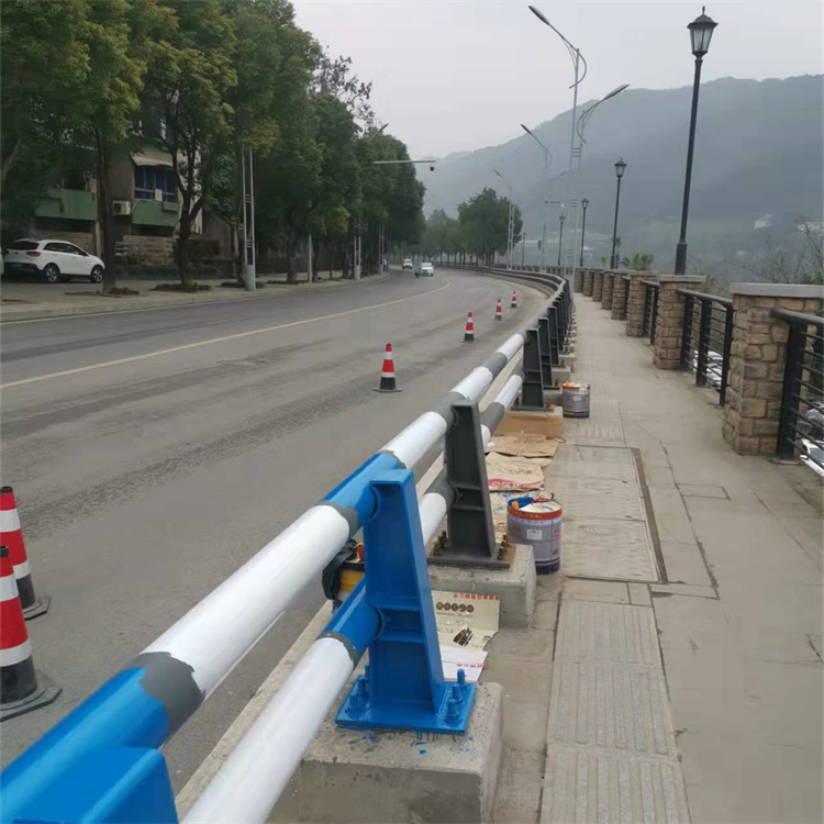遂宁防撞护栏